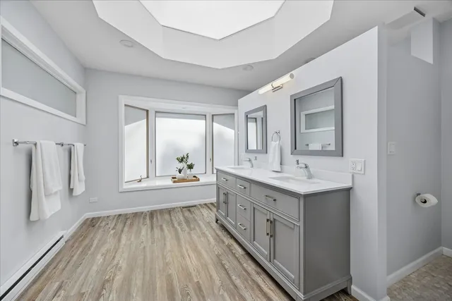 $1,100,000 | 861 Crescent Boulevard, Glen Ellyn, IL 60137