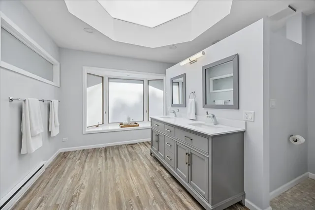 $1,100,000 | 861 Crescent Boulevard, Glen Ellyn, IL 60137