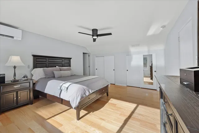 $1,100,000 | 861 Crescent Boulevard, Glen Ellyn, IL 60137