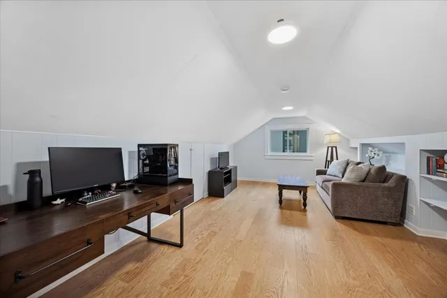 $1,100,000 | 861 Crescent Boulevard, Glen Ellyn, IL 60137