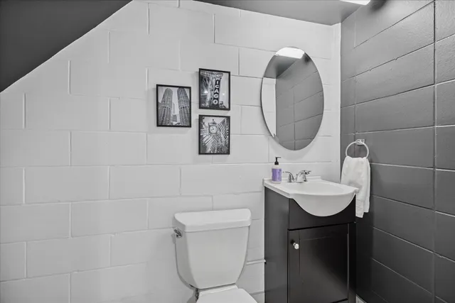 $1,100,000 | 861 Crescent Boulevard, Glen Ellyn, IL 60137