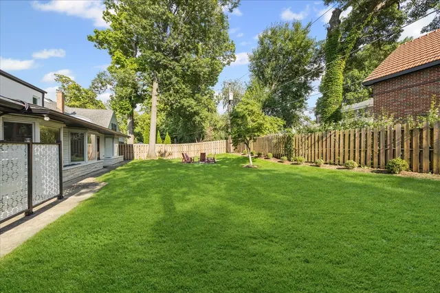 $1,100,000 | 861 Crescent Boulevard, Glen Ellyn, IL 60137