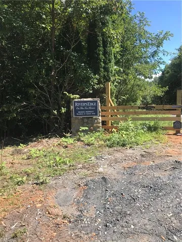 $339,900 | 1-2 Toe River Lane, Newland, NC 28657