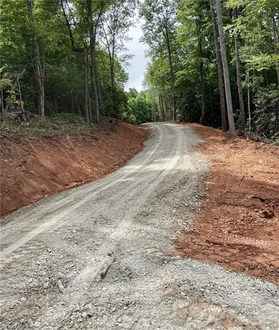 $339,900 | 1-2 Toe River Lane, Newland, NC 28657