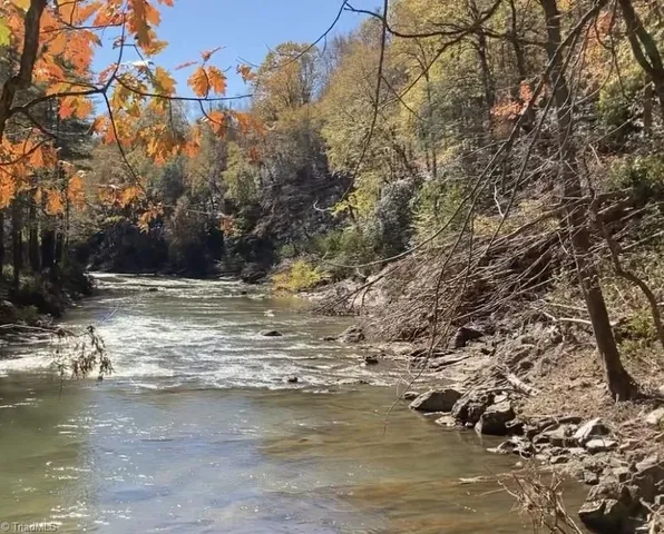 $339,900 | 1-2 Toe River Lane, Newland, NC 28657