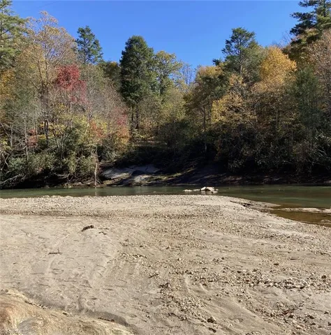 $339,900 | 1-2 Toe River Lane, Newland, NC 28657