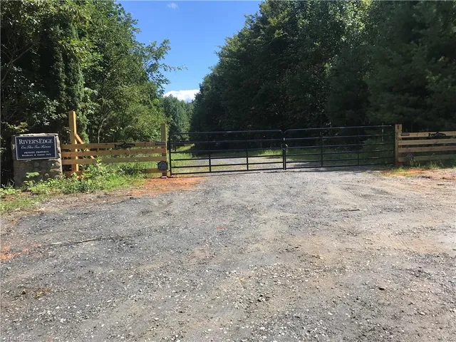 $339,900 | 1-2 Toe River Lane, Newland, NC 28657