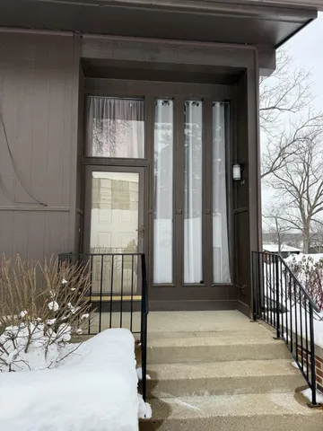 $320,000 | 56 Lausanne Court, Unit 2, Geneva, WI 53147