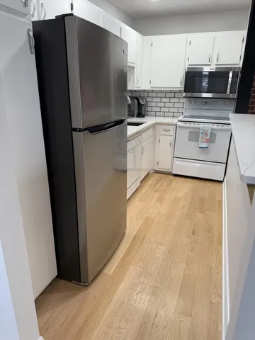 $320,000 | 56 Lausanne Court, Unit 2, Geneva, WI 53147