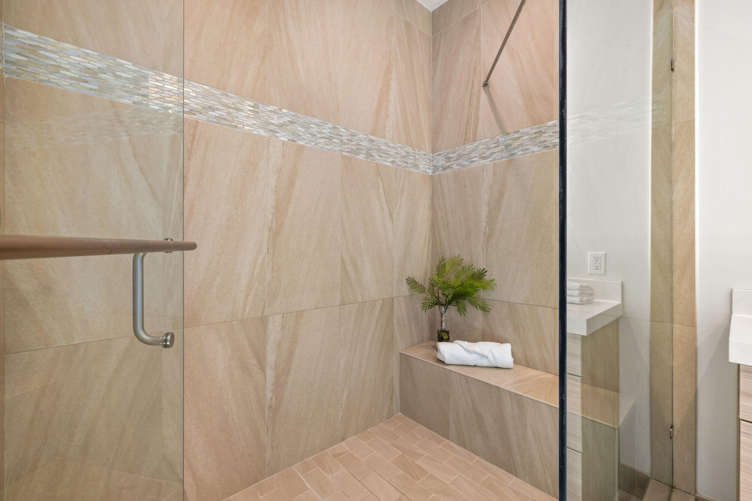 17 Adams Road Ocean Ridge, FL 33435 - Photo 19 of 41 a bathroom with a shower curtain