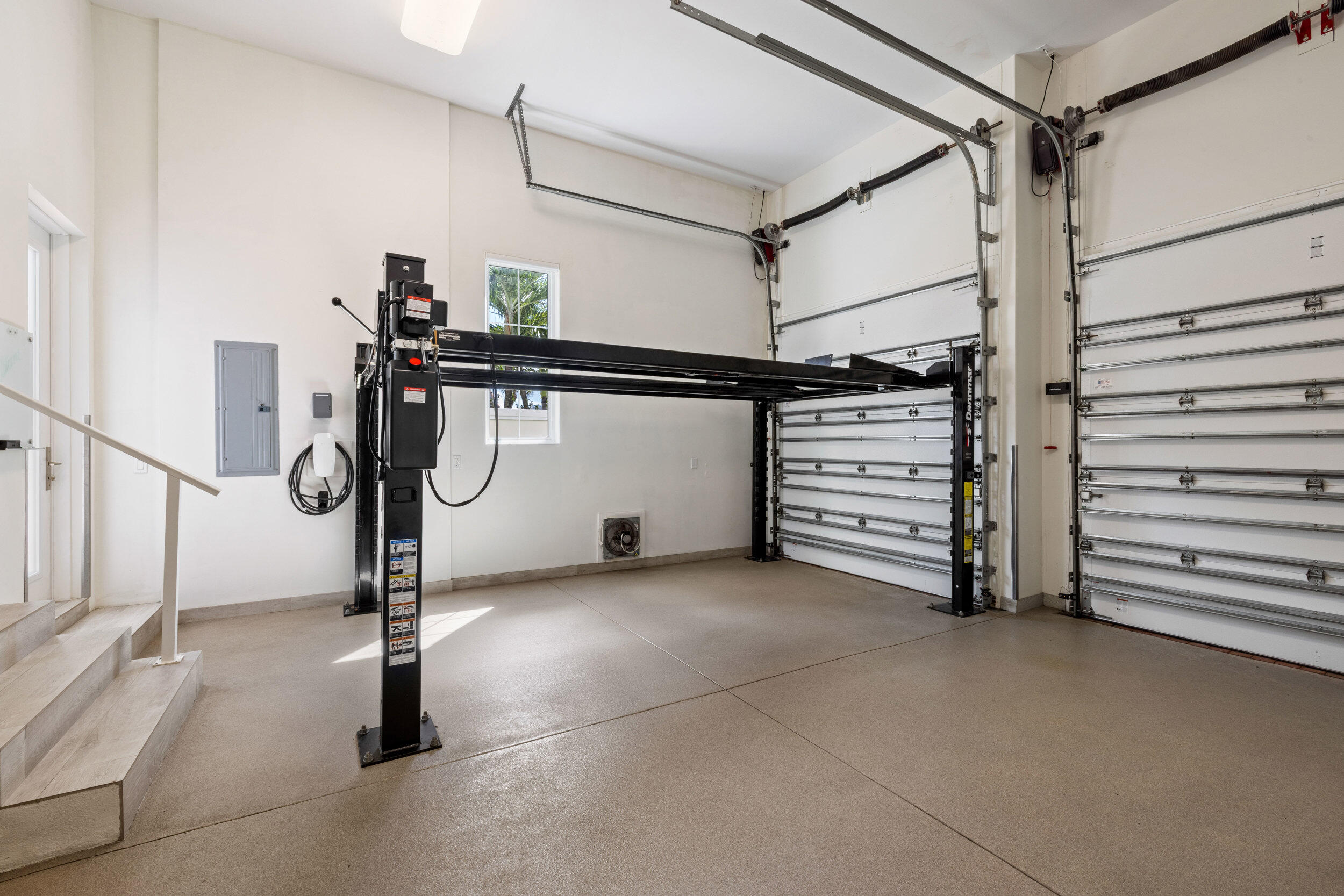 17 Adams Road Ocean Ridge, FL 33435 - Photo 39 of 41 a view of a room with gym equipment