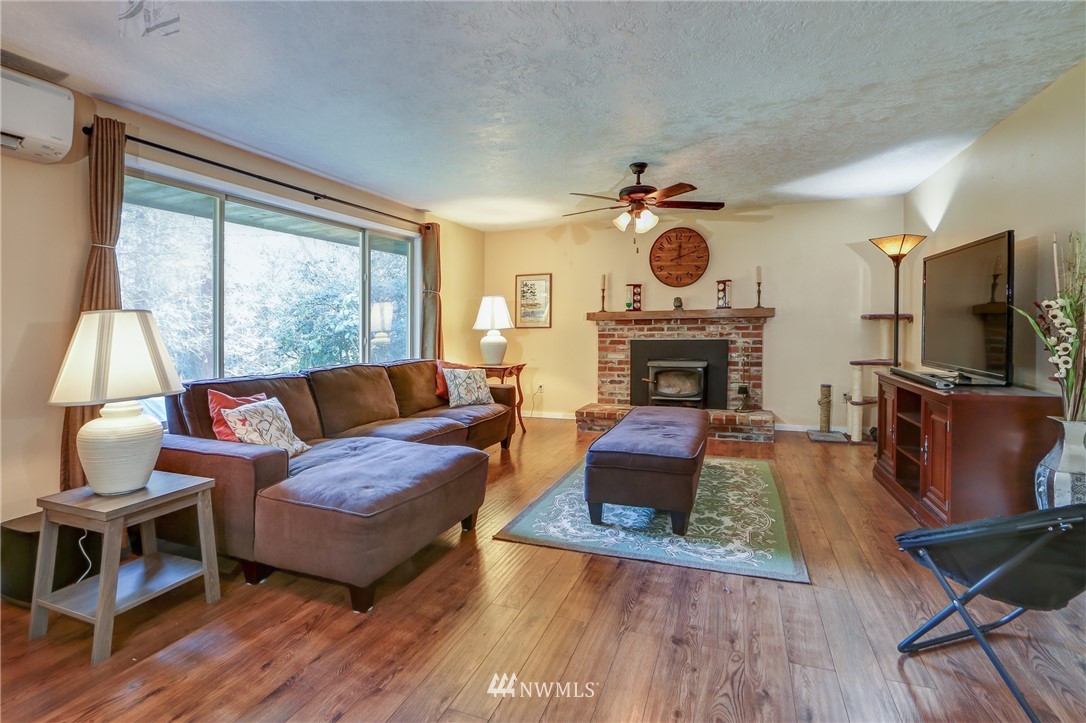 91 Machias Loop Port Ludlow, WA 98365 - Photo 5 of 21 Gallery Image 5