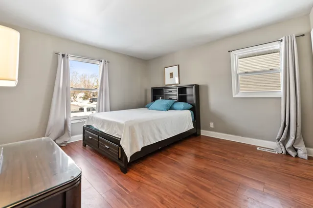 $365,000 | 727 Lacy Avenue, Streamwood, IL 60107