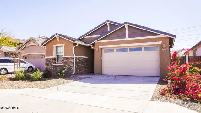 $2,350 | 12369 West Glenn Drive, Glendale, AZ 85307