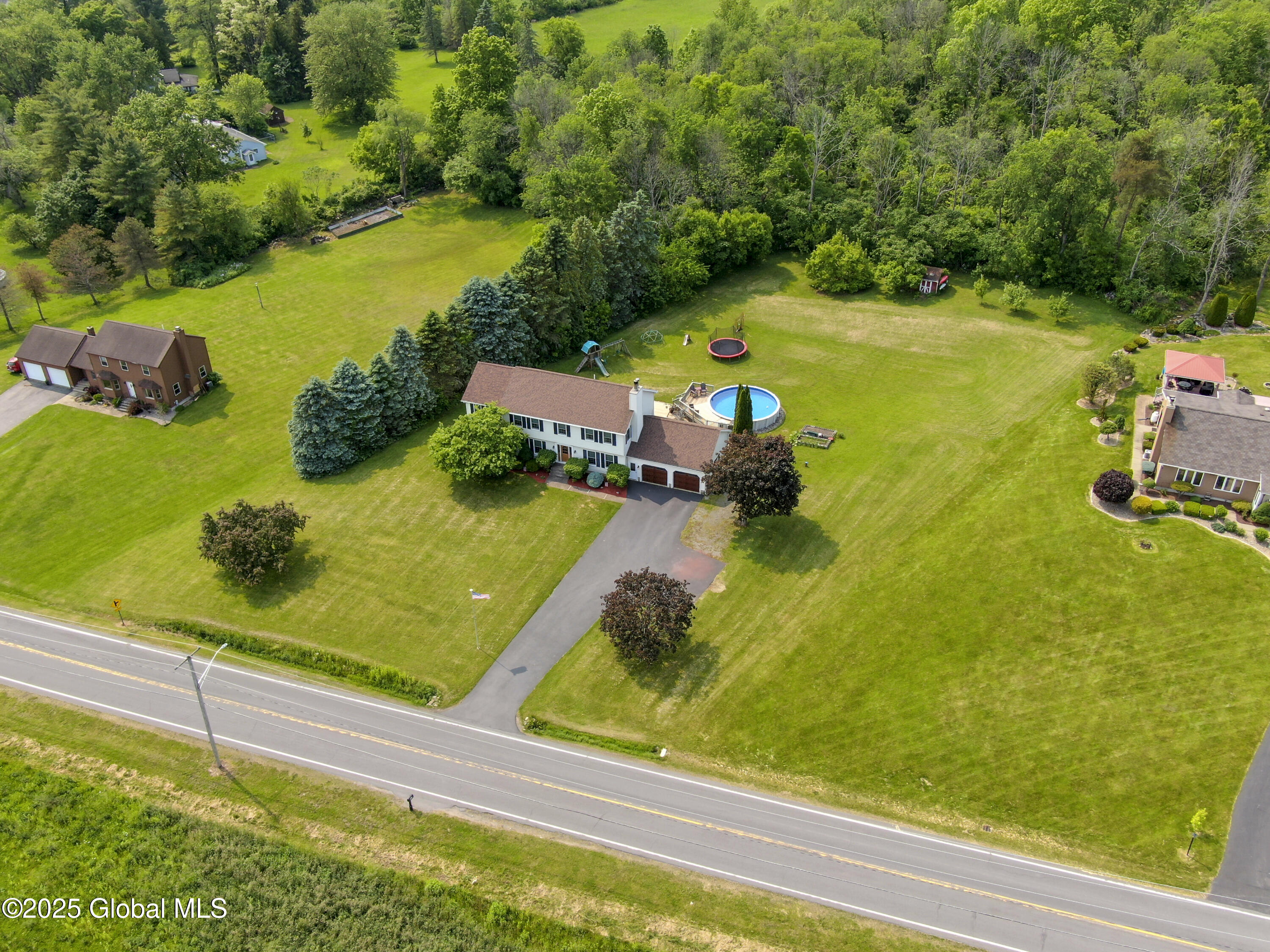 540 Mohawk Drive Mohawk, NY 12068 - Photo 3 of 51 070