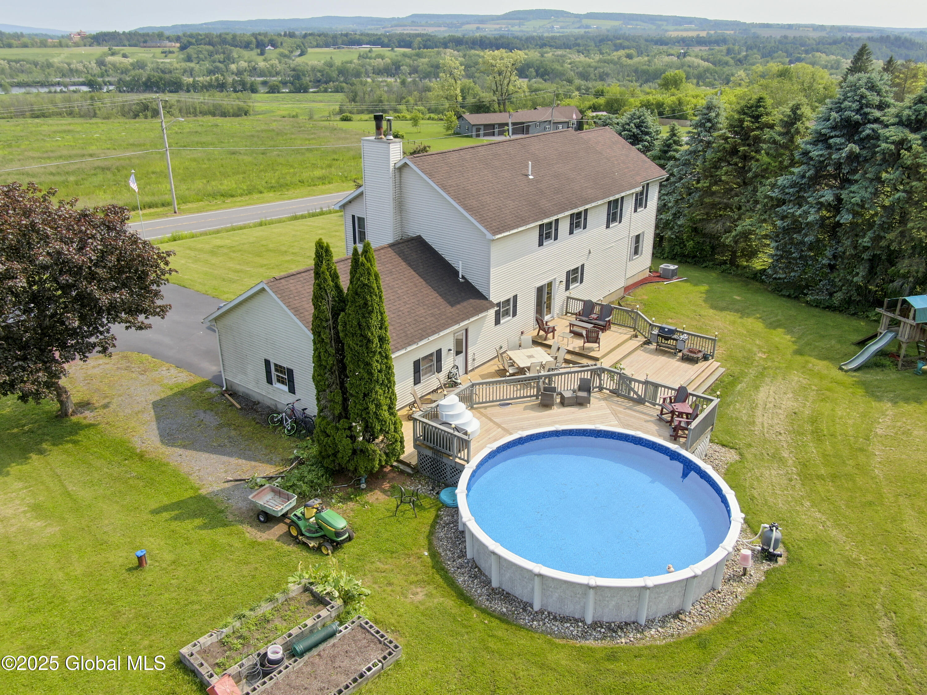 540 Mohawk Drive Mohawk, NY 12068 - Photo 4 of 51 061