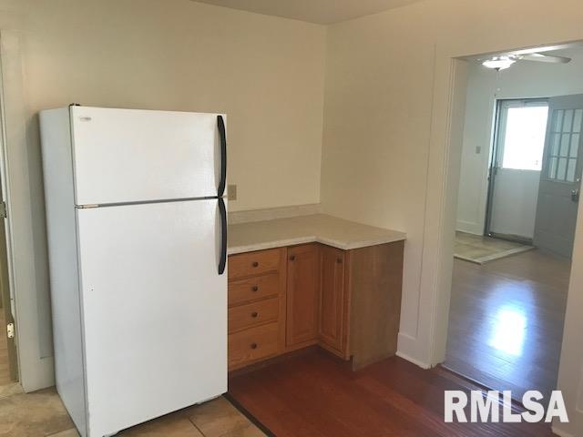 1038 North Rutledge Street Springfield, IL 62702 - Photo 10 of 25