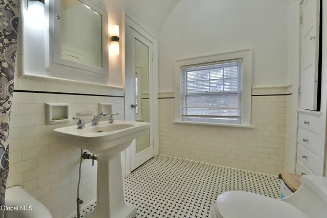 $345,000 | 194 South Main Avenue, Albany, NY 12208