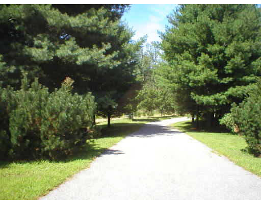 12 Maynard Road Berlin, MA 01503 - Photo 16 of 17 Gallery Image 16