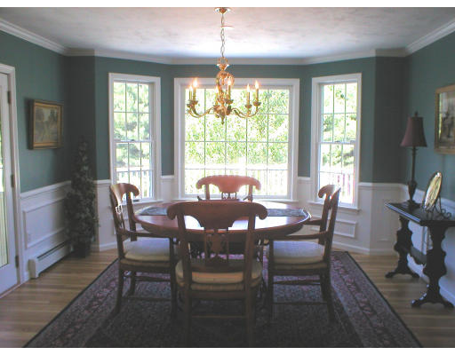 12 Maynard Road Berlin, MA 01503 - Photo 5 of 17 Gallery Image 5
