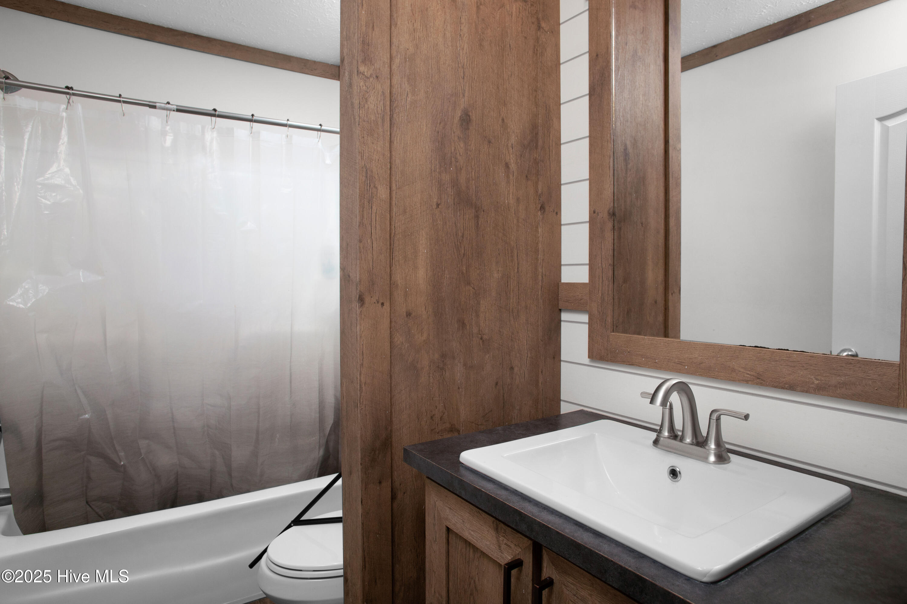 165 Rocky Run Road New Bern, NC 28562 - Photo 12 of 21 Second Bathroom