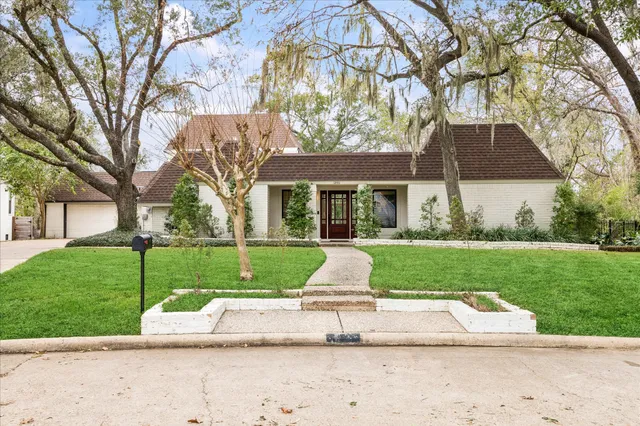 $929,000 | 12311 Honeywood Trail, Houston, TX 77077