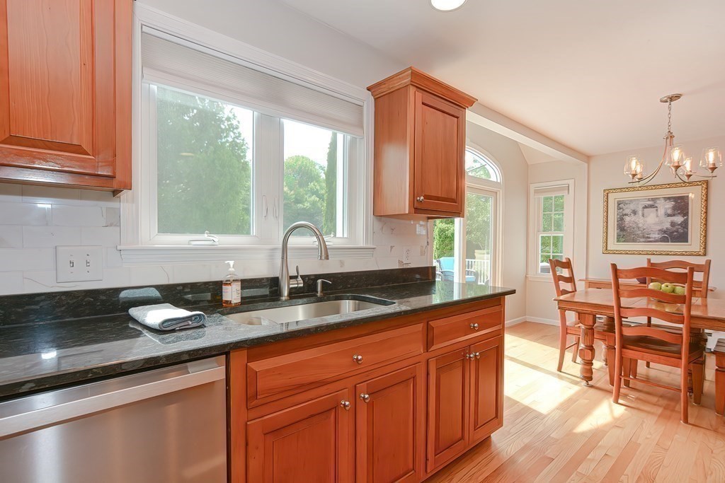 96 Juniper Road Holliston, MA 01746 - Photo 7 of 40 Gallery Image 7