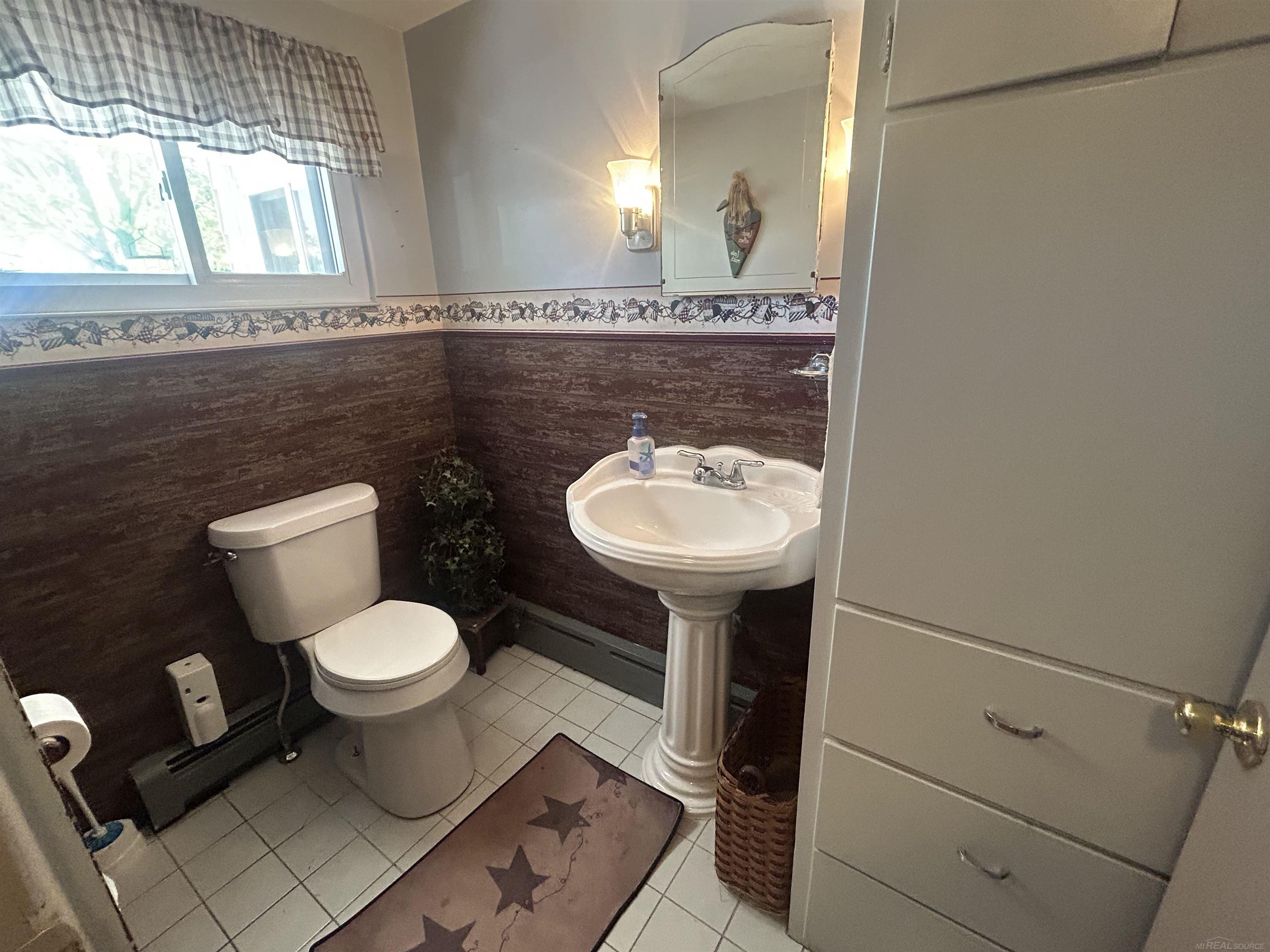 830 West 3rd Street Pinconning, MI 48650 - Photo 32 of 39