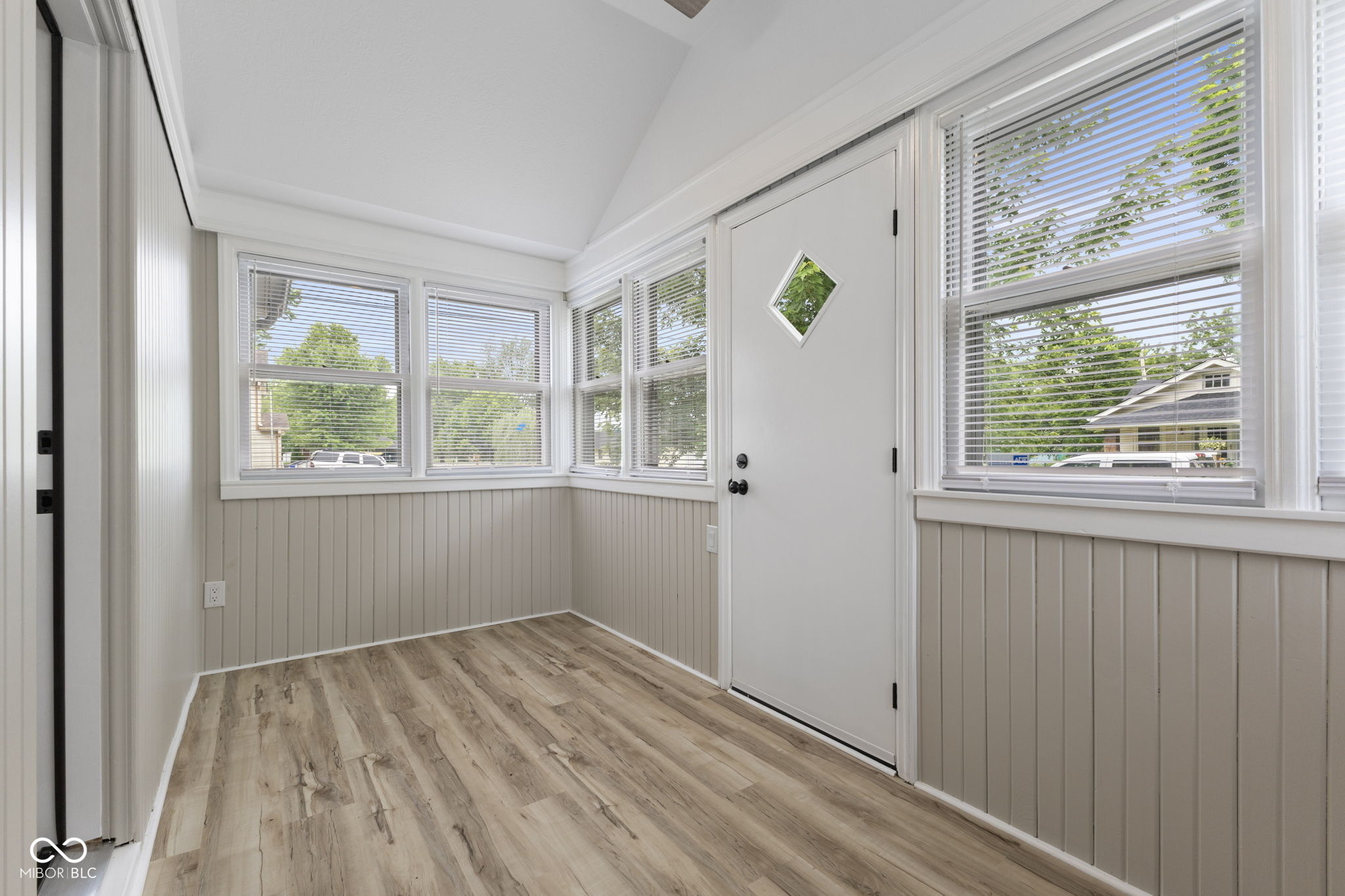 5979 South Randolph Street Indianapolis, IN 46227 - Photo 4 of 25