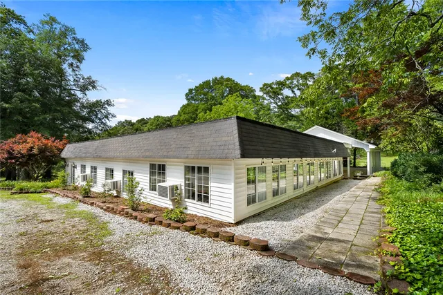 $1,750,000 | 207 Westminster Highway, Westminster, SC 29693