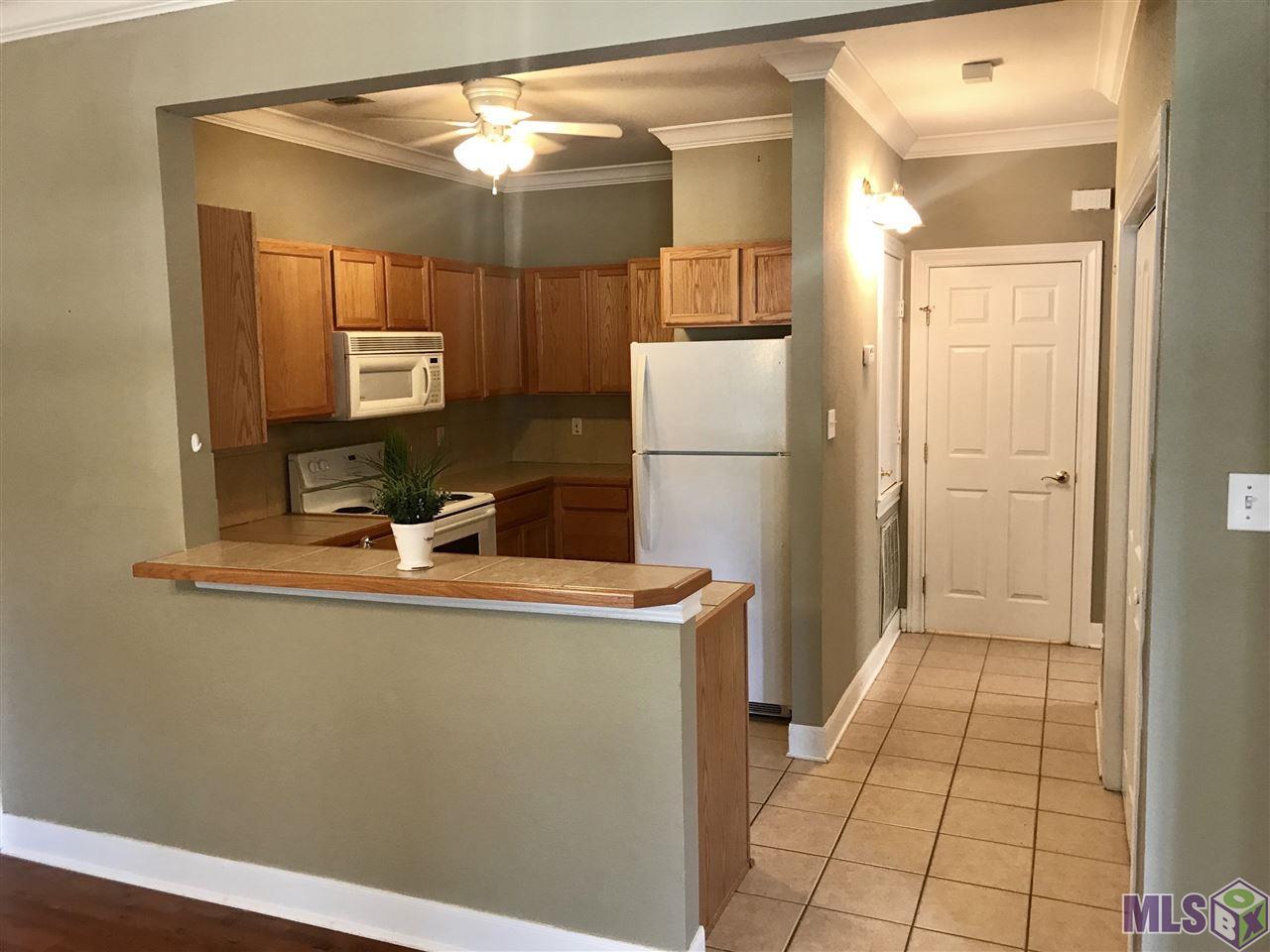 710 East Boyd Drive, Unit 406 Baton Rouge, LA 70808 - Photo 1 of 16 Kitchen