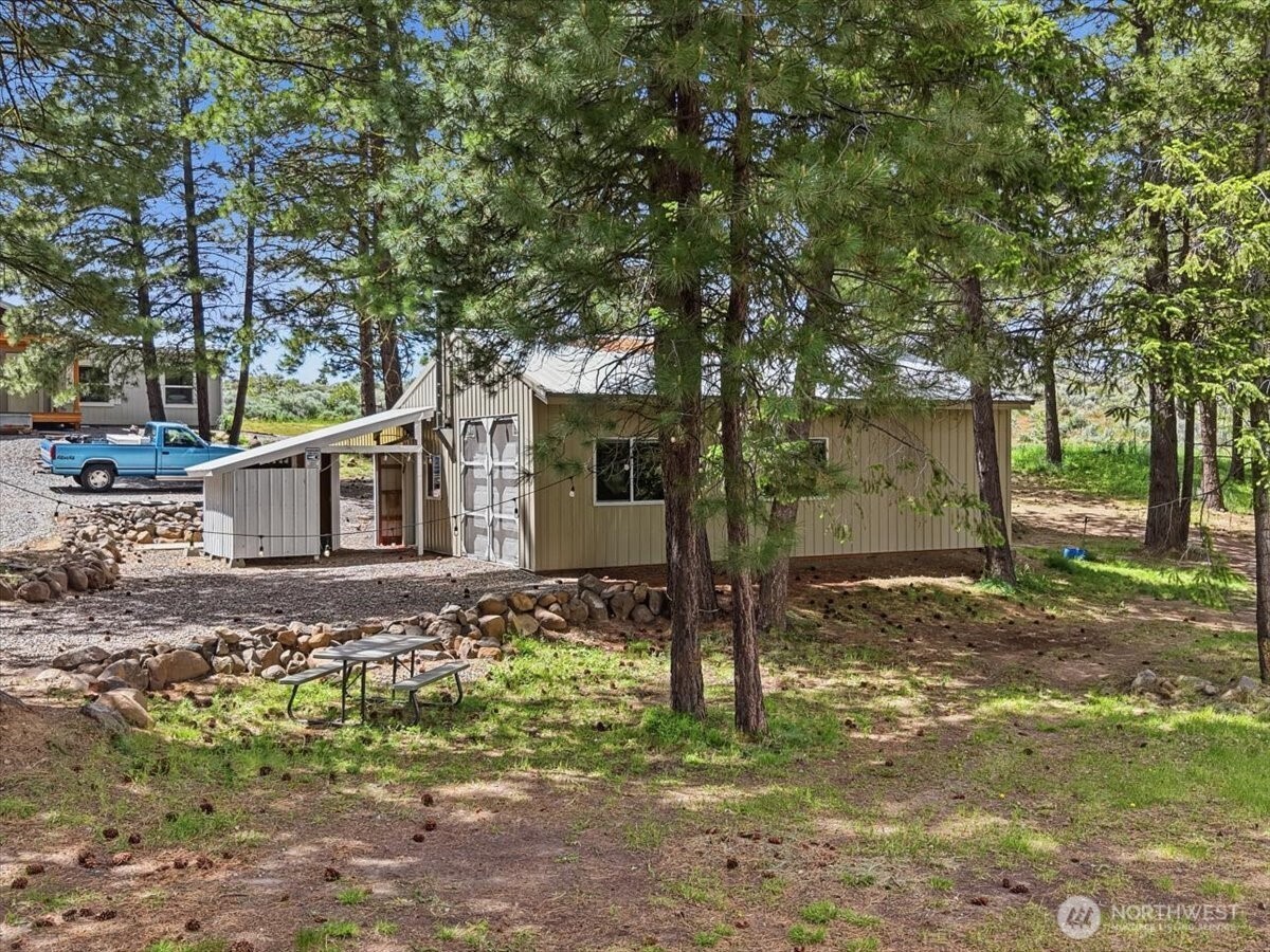 389 Muledeer Road East Wenatchee, WA 98802 - Photo 30 of 36