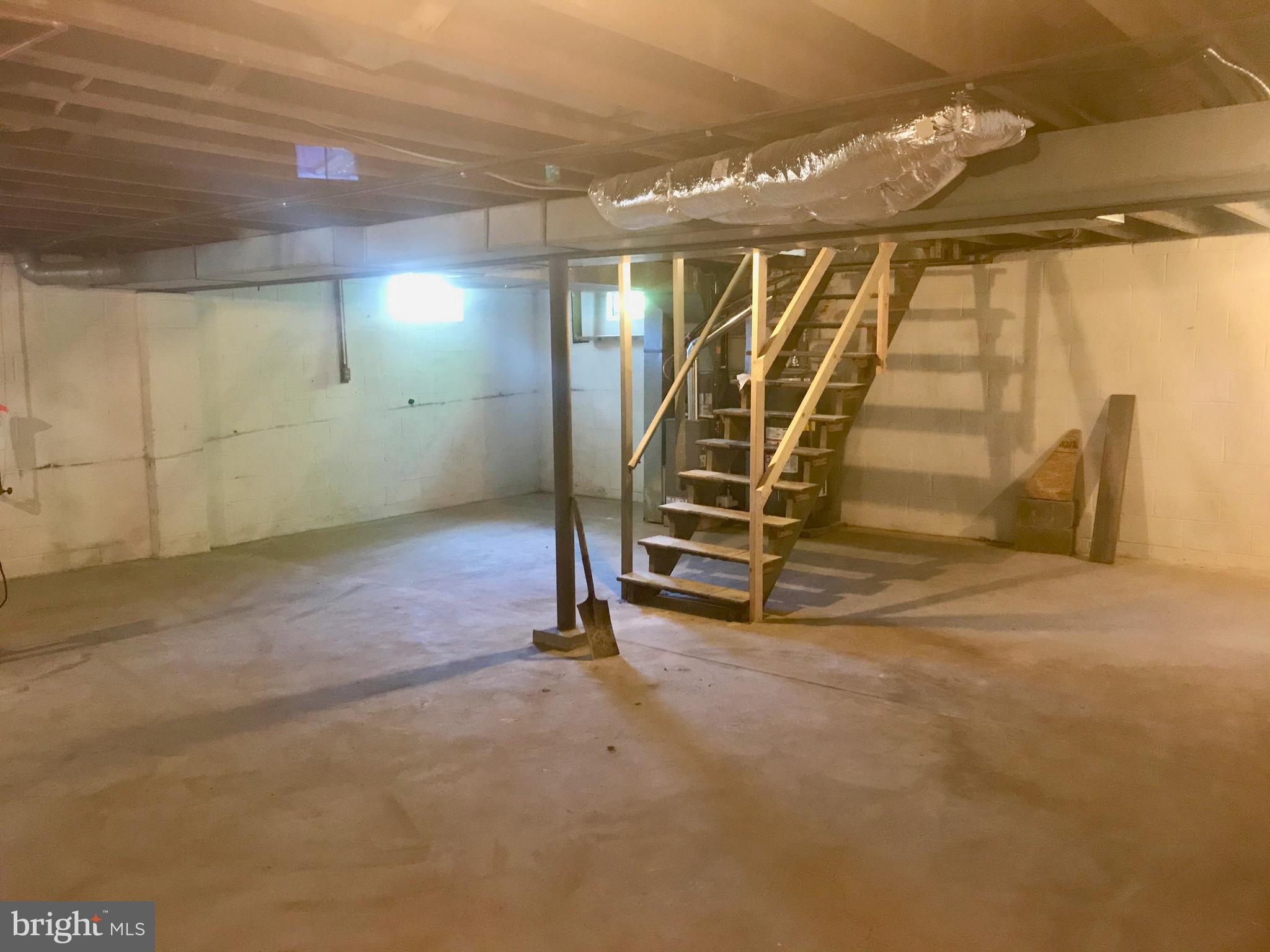 1115 Gregg Avenue Reading, PA 19607 - Photo 26 of 32 Full basement