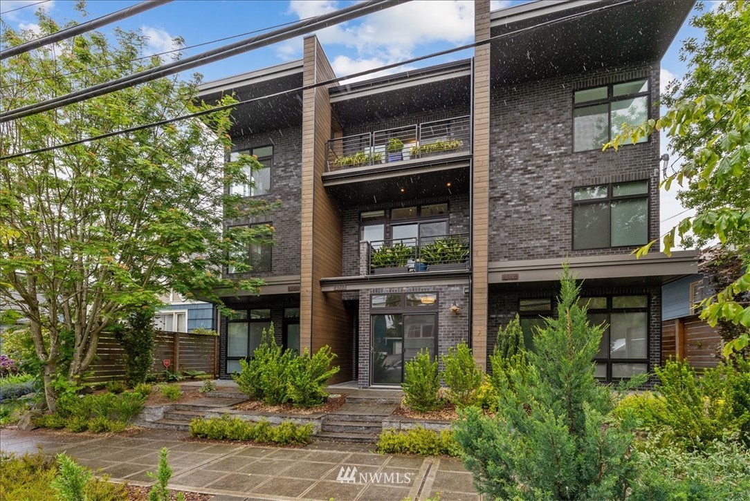 717 North 47th Street Seattle, WA 98103 - Photo 1 of 36