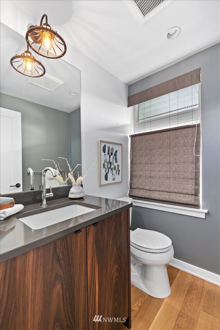 717 North 47th Street Seattle, WA 98103 - Photo 13 of 36