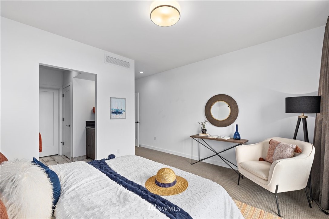 717 North 47th Street Seattle, WA 98103 - Photo 22 of 36