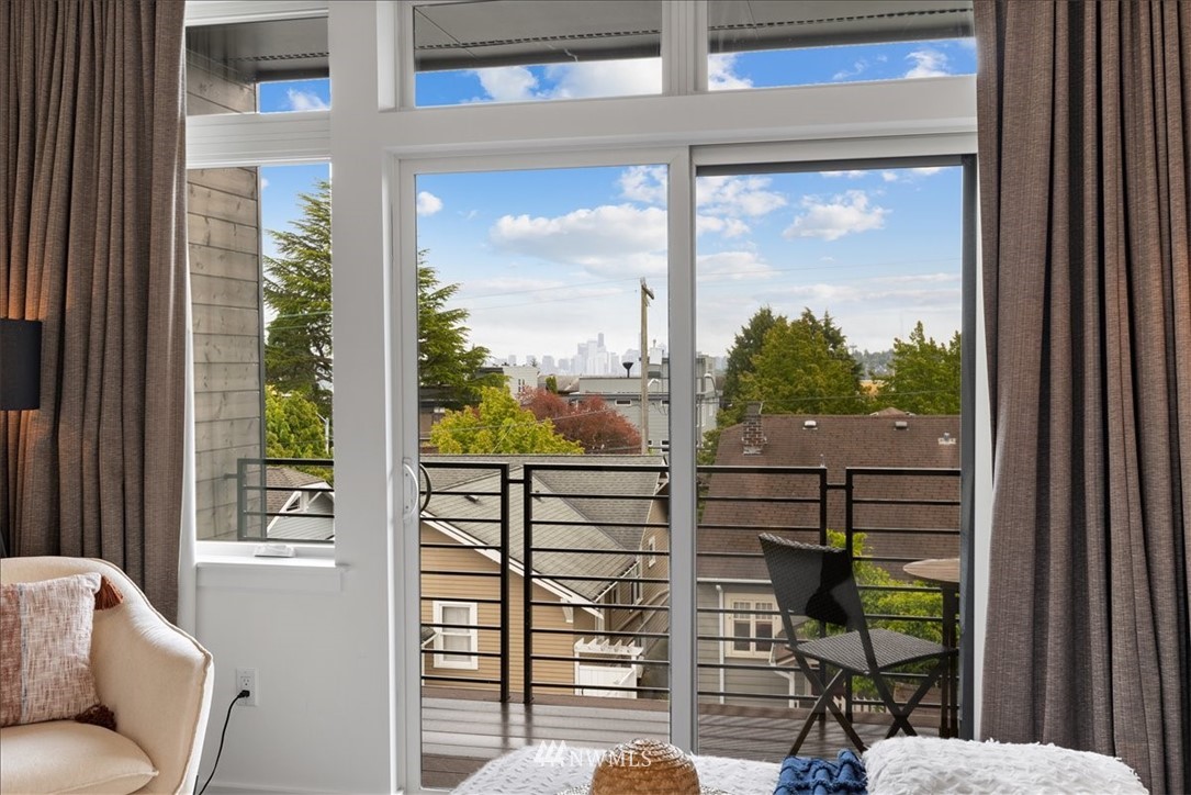 717 North 47th Street Seattle, WA 98103 - Photo 25 of 36
