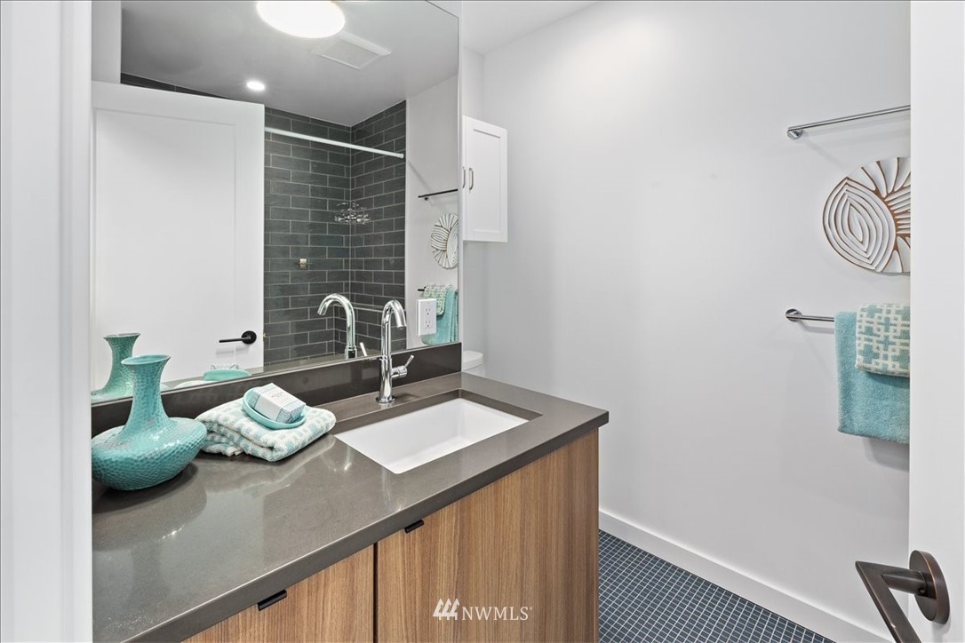 717 North 47th Street Seattle, WA 98103 - Photo 30 of 36