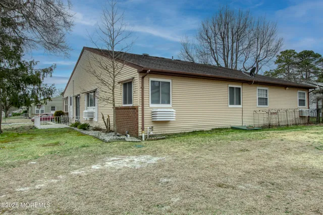 $214,900 | 1A Stonybrook Court, Unit B, Whiting, NJ 08759