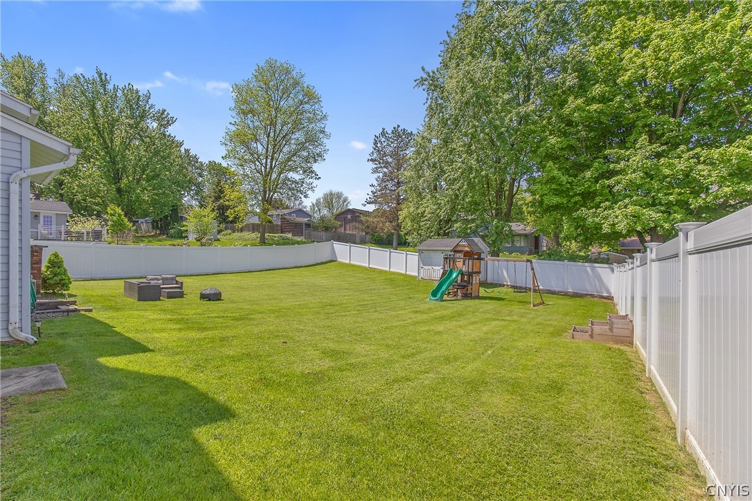 7 Devon Place Camillus, NY 13031 - Photo 32 of 43