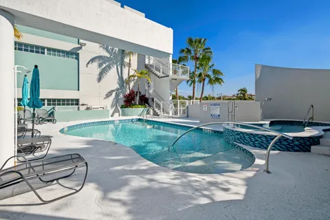 $709,000 | 185 Northeast 4th Avenue, Unit 208, Delray Beach, FL 33483