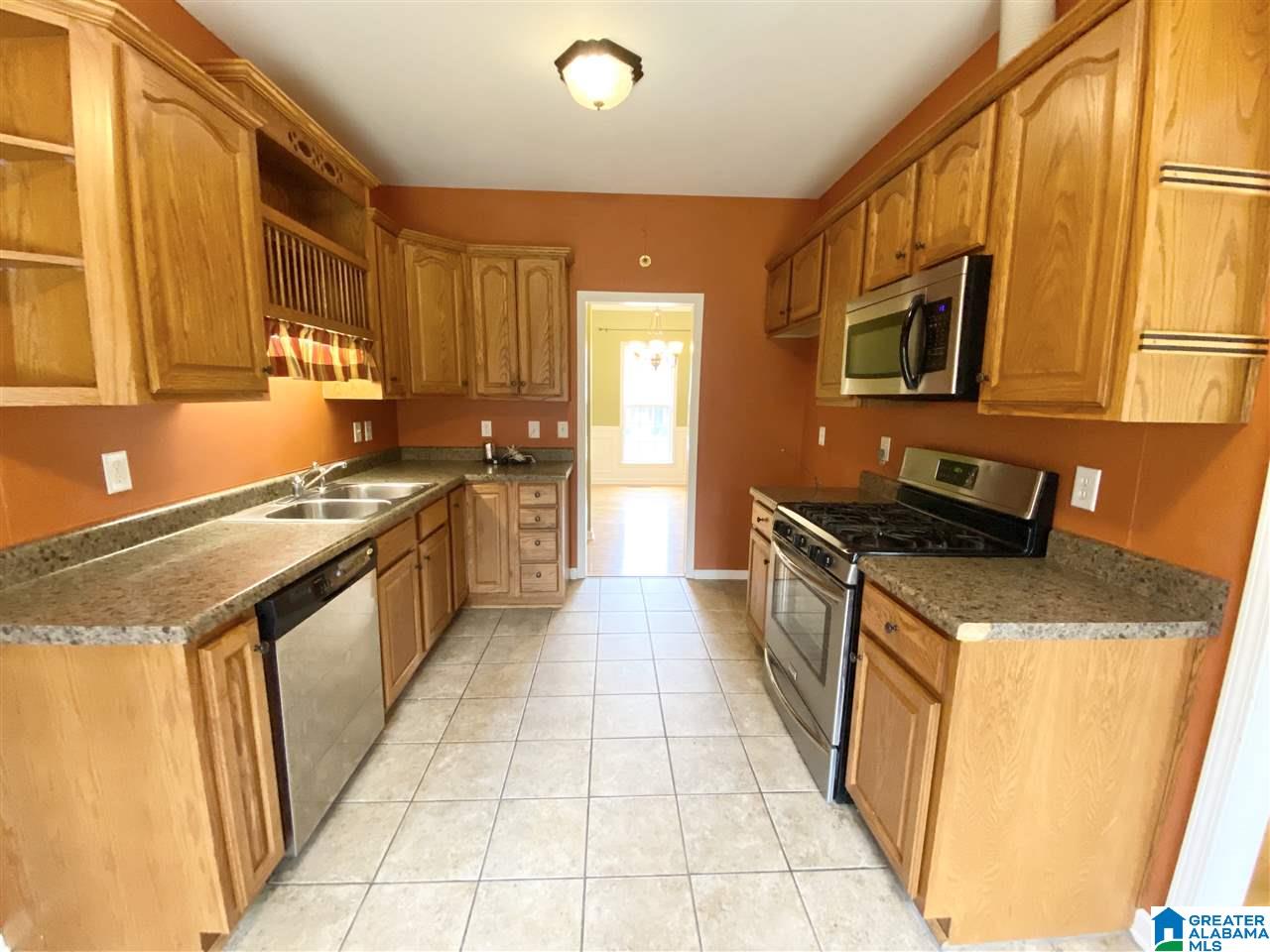 215 Meadows Drive Springville, AL 35146 - Photo 14 of 37