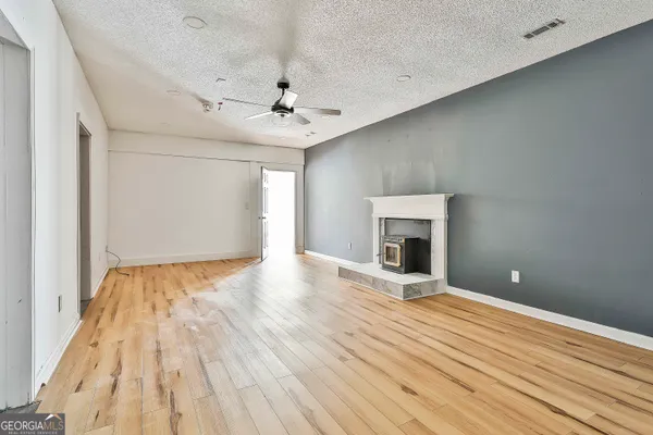 a view of a house with a outdoor space