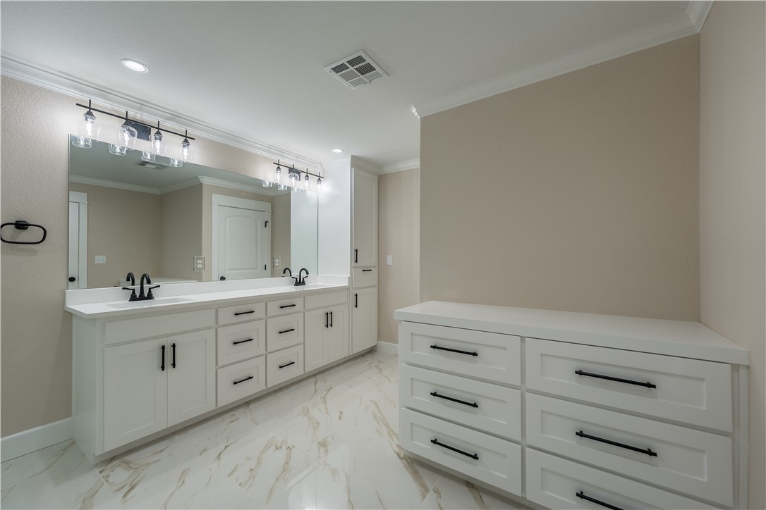 6701 Fish Pond Road Waco, TX 76710 - Photo 46 of 76