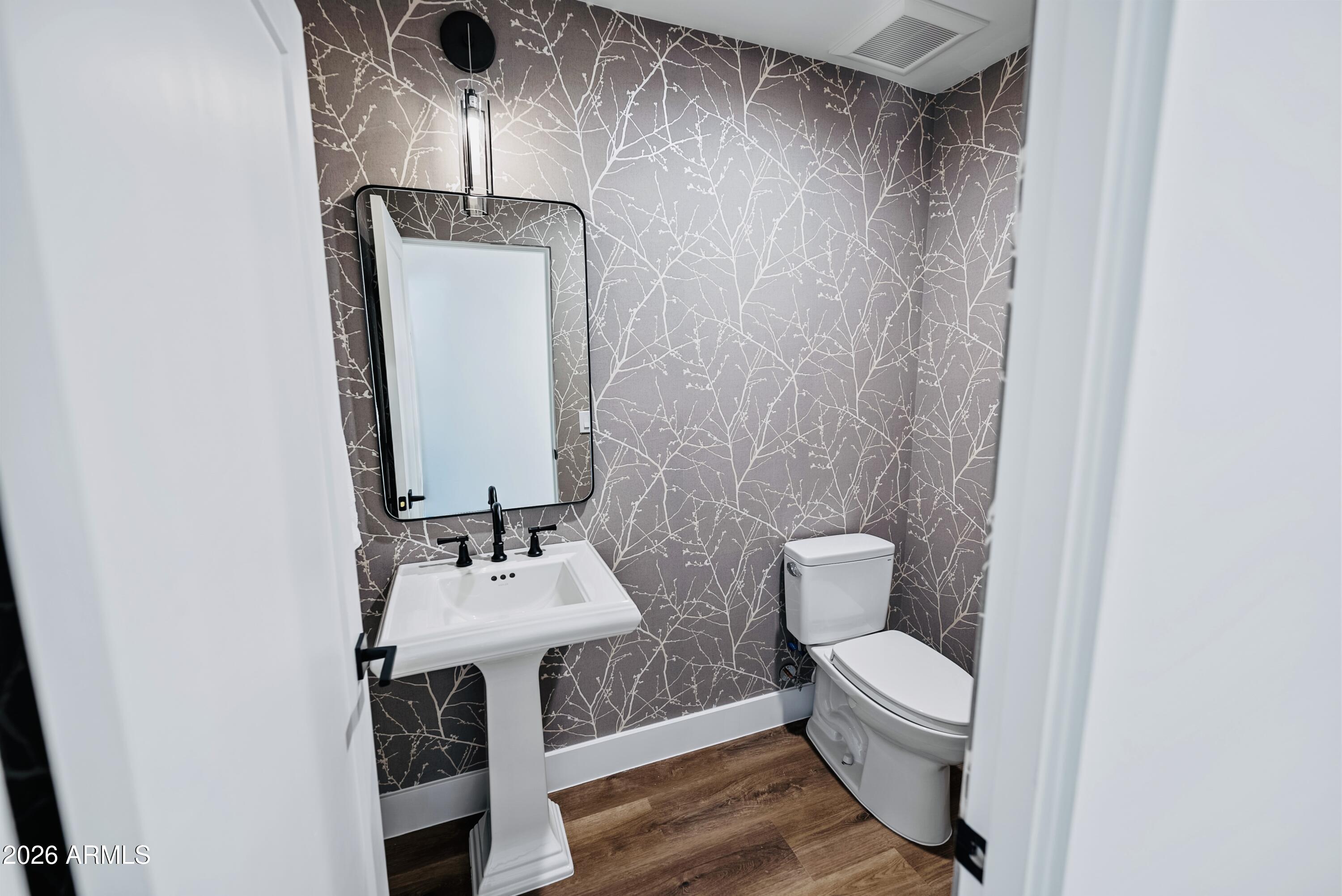 6830 North 10th Place Phoenix, AZ 85014 - Photo 26 of 38 Half Bath for Guests