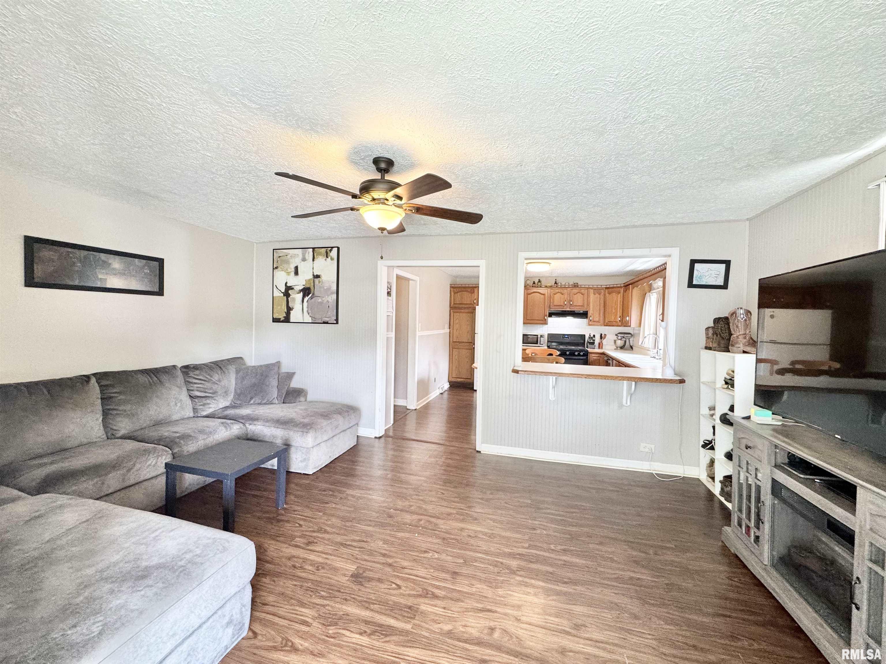 500 Kramer Street Carterville, IL 62918 - Photo 2 of 29
