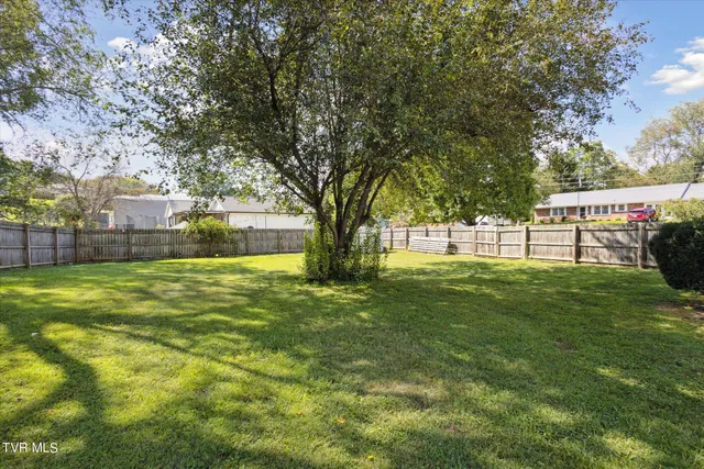 $2,100 | 3201 Buckingham Drive, Unit 50, Johnson City, TN 37604