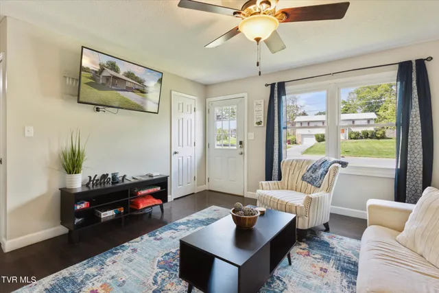 $2,100 | 3201 Buckingham Drive, Unit 50, Johnson City, TN 37604