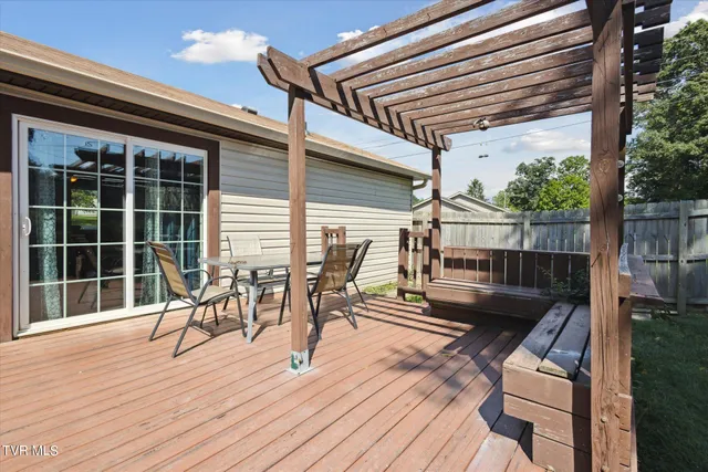 $2,100 | 3201 Buckingham Drive, Unit 50, Johnson City, TN 37604