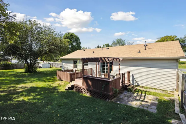 $2,100 | 3201 Buckingham Drive, Unit 50, Johnson City, TN 37604